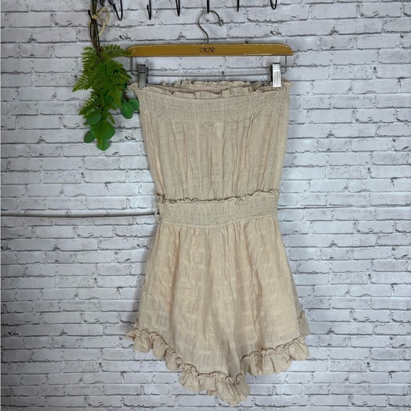 Selfie Leslie The Stephy Frill Trimmed Smocked Waist Sleeveless Romper - Picture 5 of 5